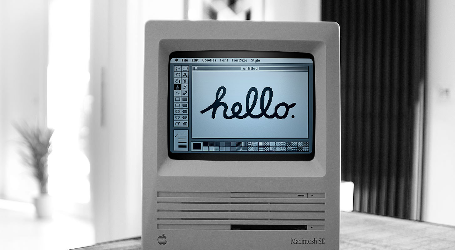 KMD Macintosh SE